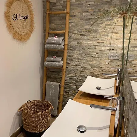 Bed & Breakfast Les Voiles De Valescure D'hotes Et Son Espace Bien Etre Saint-Raphaël