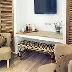 Bed & Breakfast Les Voiles De Valescure