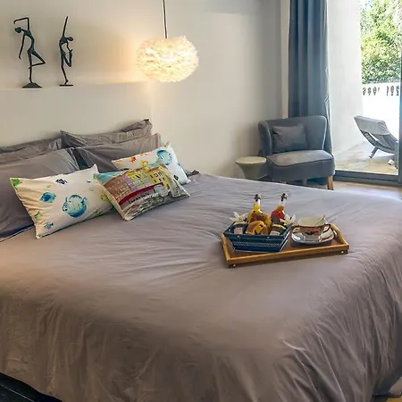 Les Voiles De Valescure D'hôtes Et Son Espace Bien Couette-café