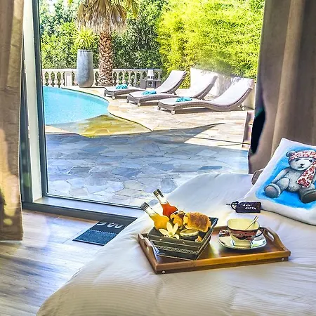 Les Voiles De Valescure Bed & Breakfast