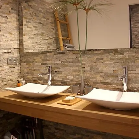 Les Voiles De Valescure D'hotes Et Son Espace Bien Etre Bed & Breakfast 4*