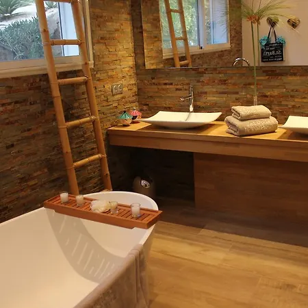 Les Voiles De Valescure D'hotes Et Son Espace Bien Etre Сен-Рафаэль