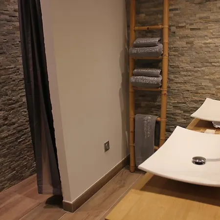 Les Voiles De Valescure D'hotes Et Son Espace Bien Etre Panzió 4*