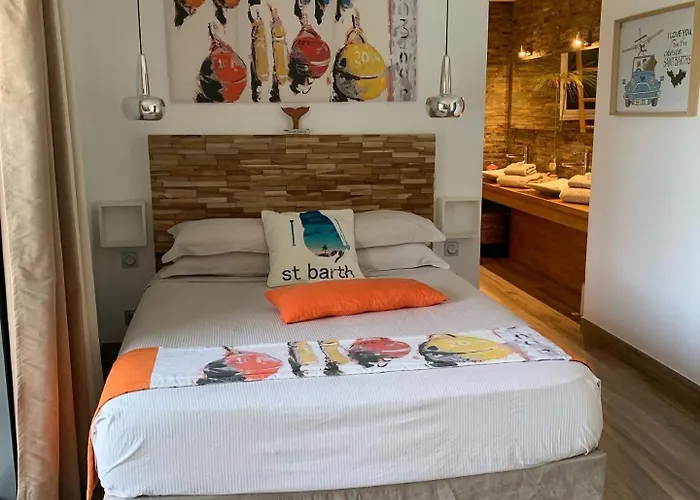 Bed & Breakfast Les Voiles De Valescure 4*